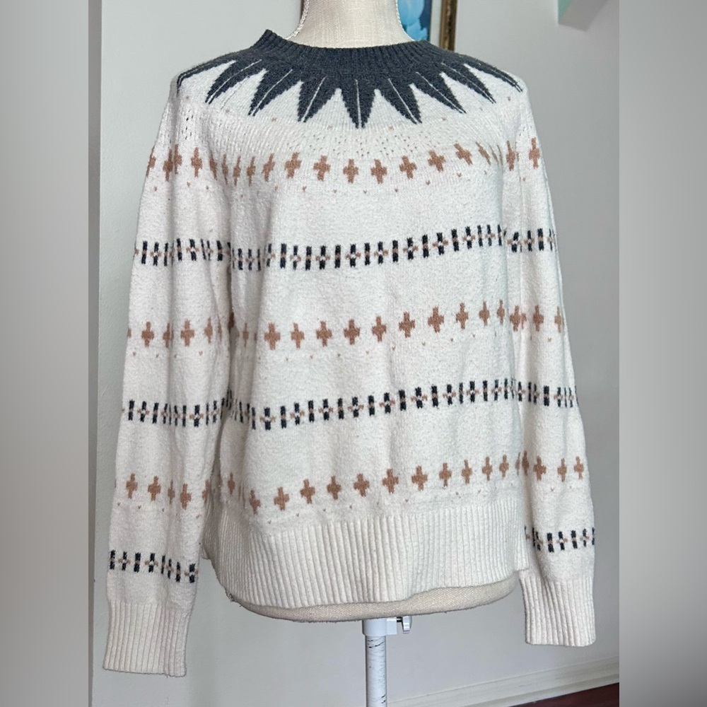Banana Republic Sweater Size M - Cream Nordic Design with Ethnic Details